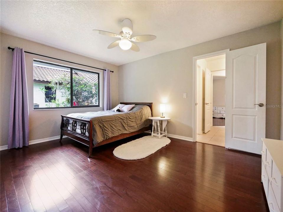 bedroom 3 with jack-n-jill bathroom to bedroom 2