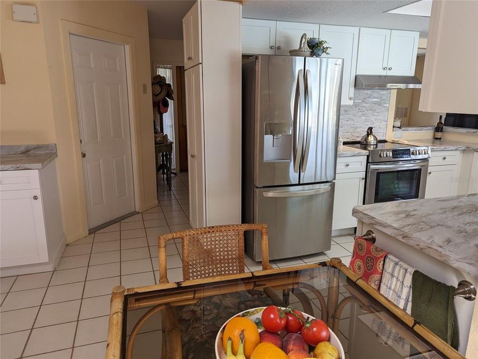 For Sale: $384,500 (2 beds, 2 baths, 1128 Square Feet)