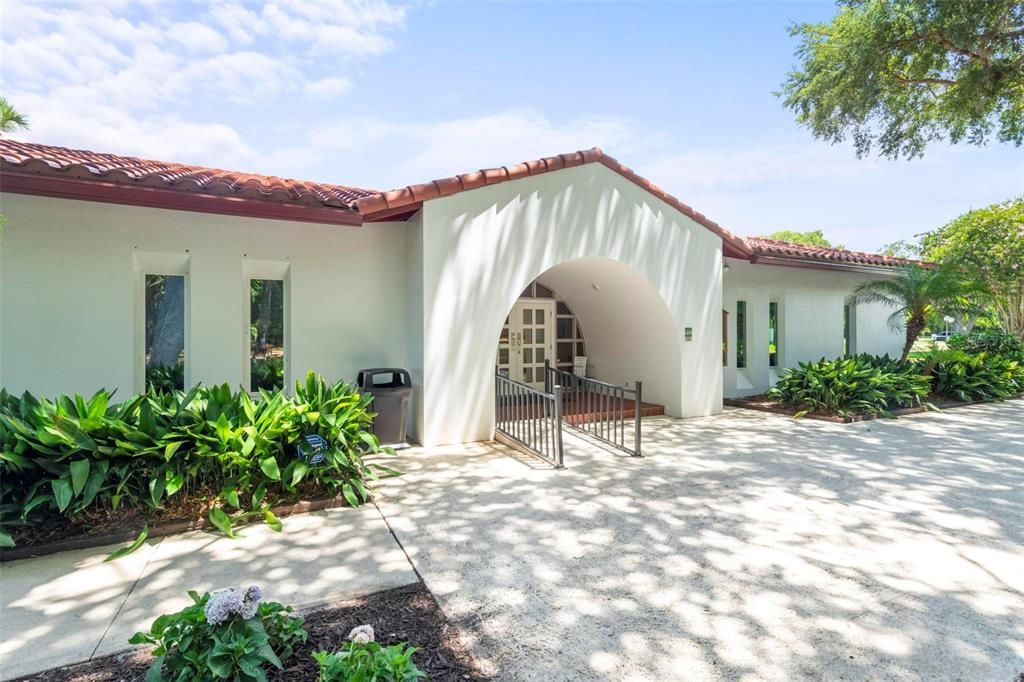 Active With Contract: $339,900 (3 beds, 2 baths, 1775 Square Feet)