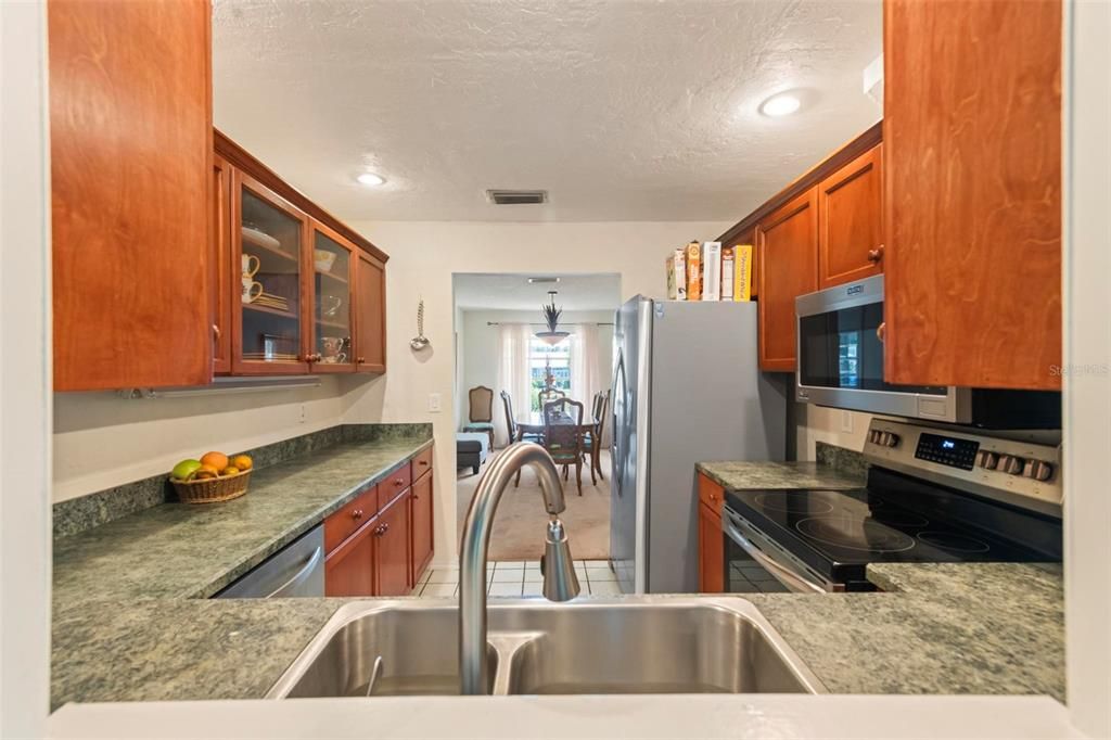 Active With Contract: $339,900 (3 beds, 2 baths, 1775 Square Feet)