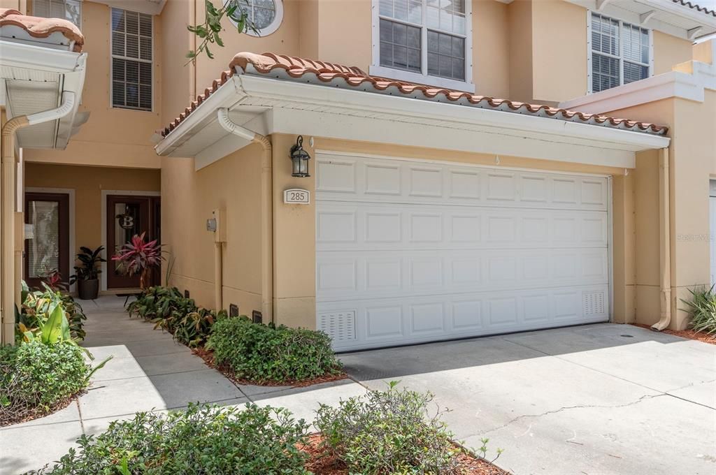 Active With Contract: $529,900 (3 beds, 2 baths, 1990 Square Feet)