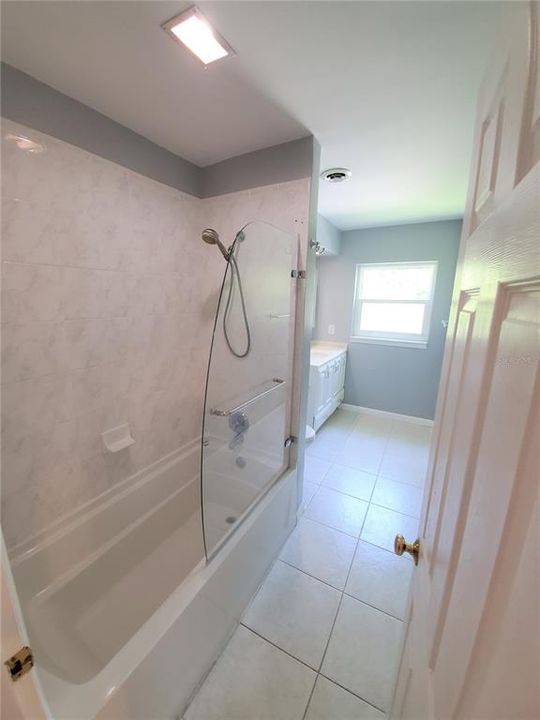 出租: $3,000 (3 贝兹, 2 浴室, 1462 平方英尺)