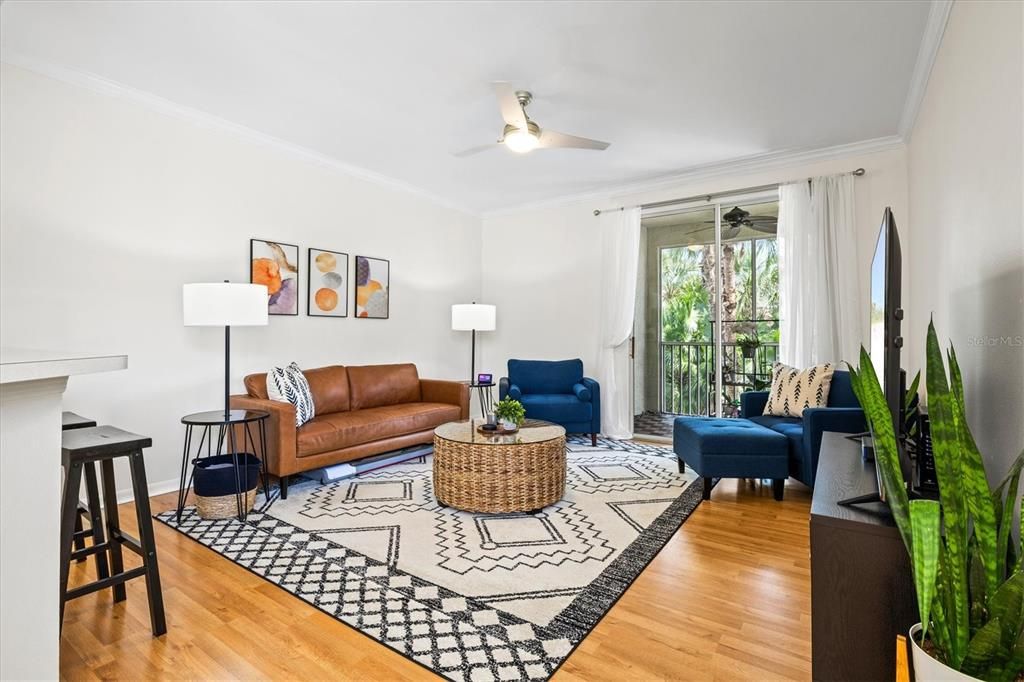 Active With Contract: $200,000 (1 beds, 1 baths, 1092 Square Feet)