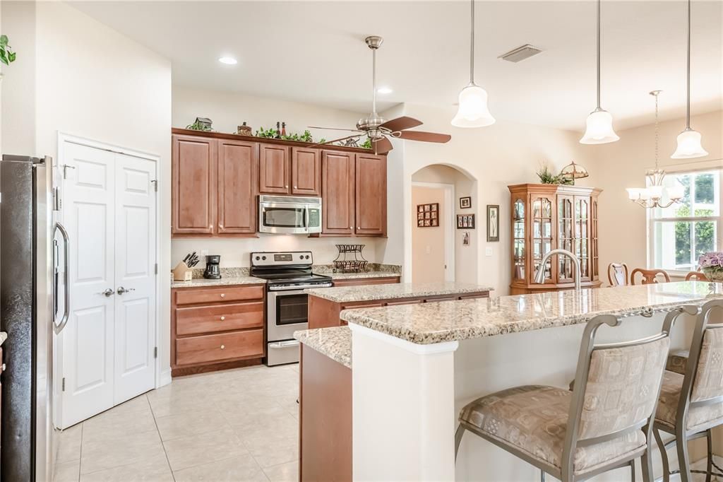 Active With Contract: $459,000 (3 beds, 2 baths, 1960 Square Feet)