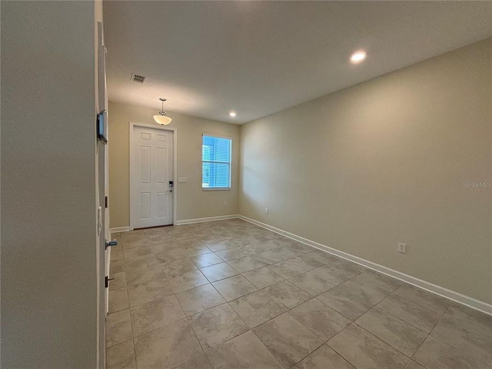 Active With Contract: $2,495 (3 beds, 2 baths, 1797 Square Feet)