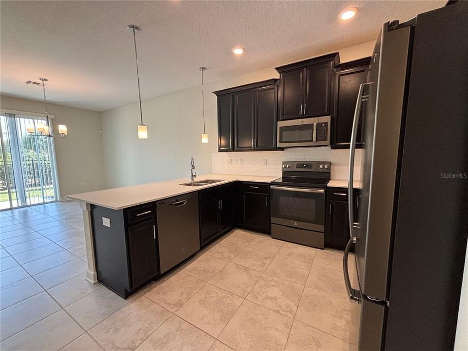 Active With Contract: $2,495 (3 beds, 2 baths, 1797 Square Feet)