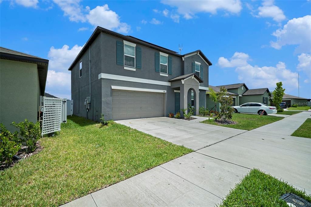 For Sale: $438,500 (4 beds, 2 baths, 2633 Square Feet)