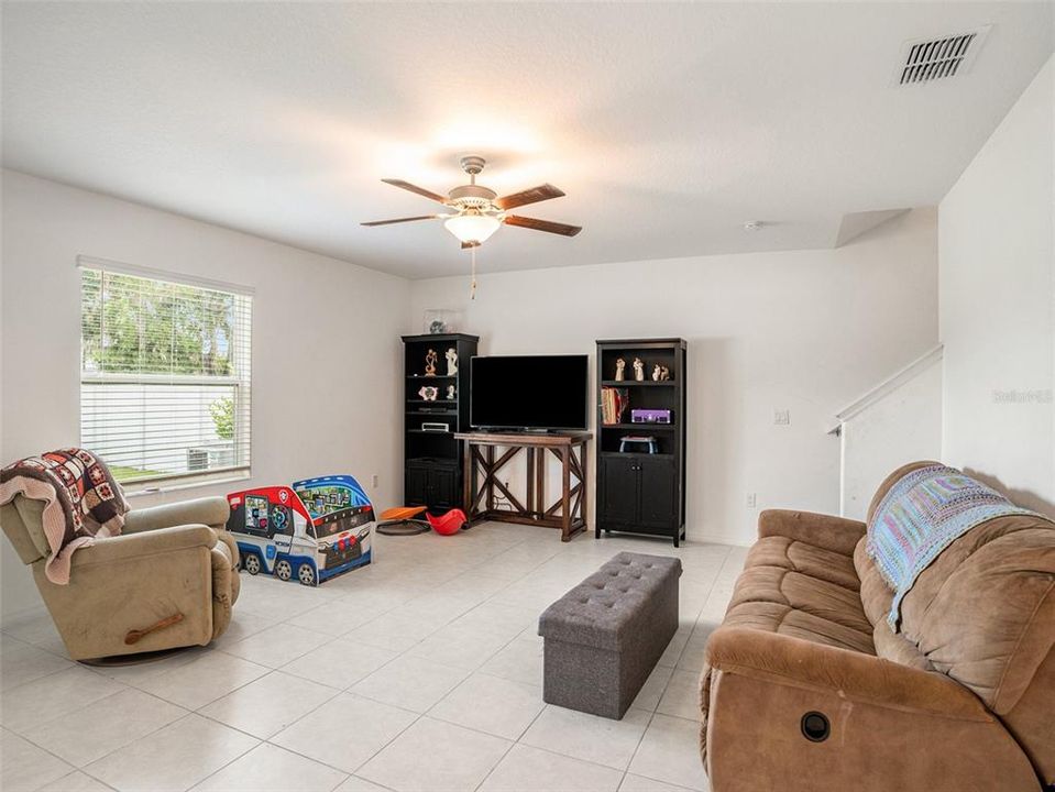 For Sale: $438,500 (4 beds, 2 baths, 2633 Square Feet)