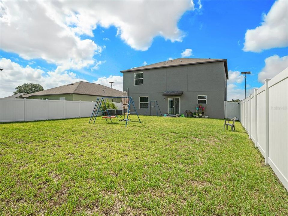 For Sale: $438,500 (4 beds, 2 baths, 2633 Square Feet)