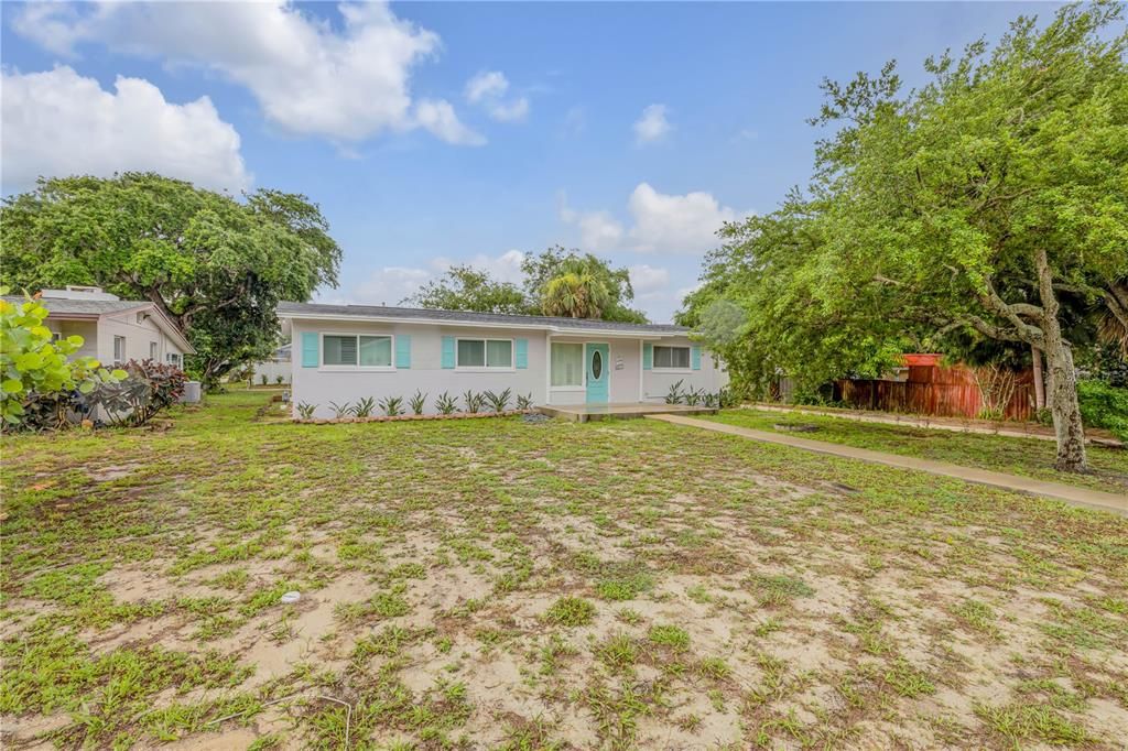 For Sale: $672,000 (3 beds, 2 baths, 1455 Square Feet)