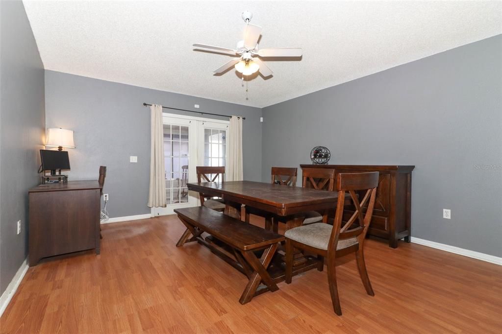 For Sale: $385,000 (3 beds, 2 baths, 1617 Square Feet)