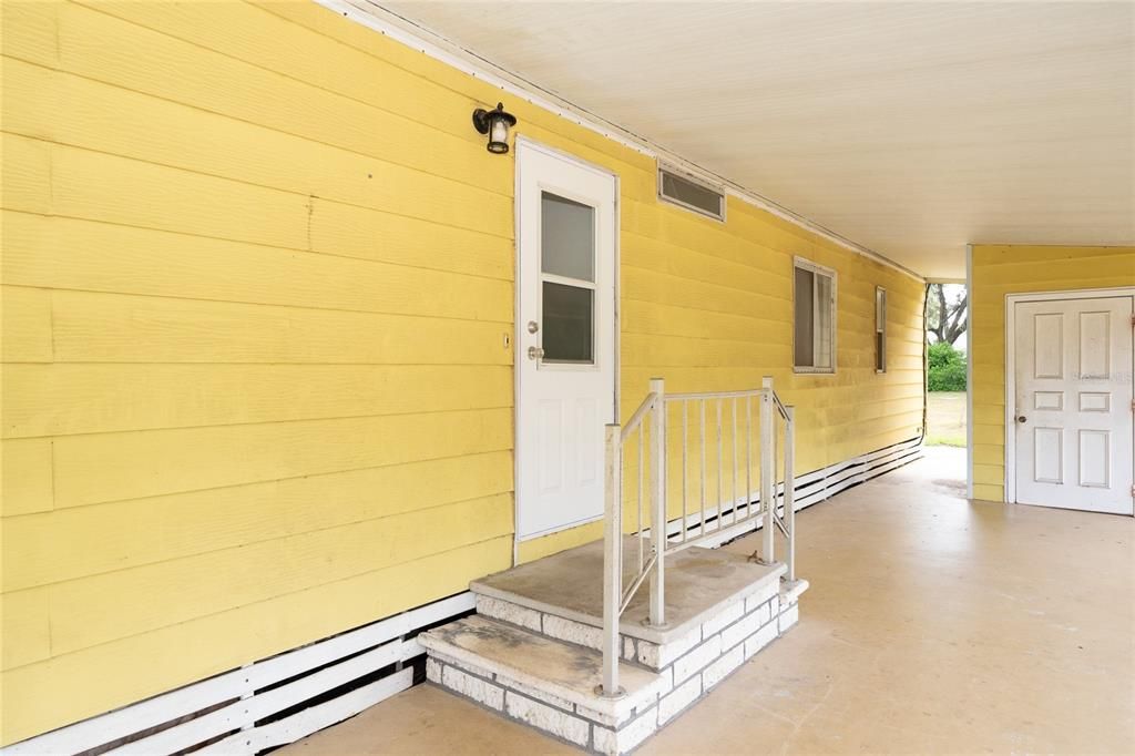 Active With Contract: $205,000 (2 beds, 2 baths, 1344 Square Feet)