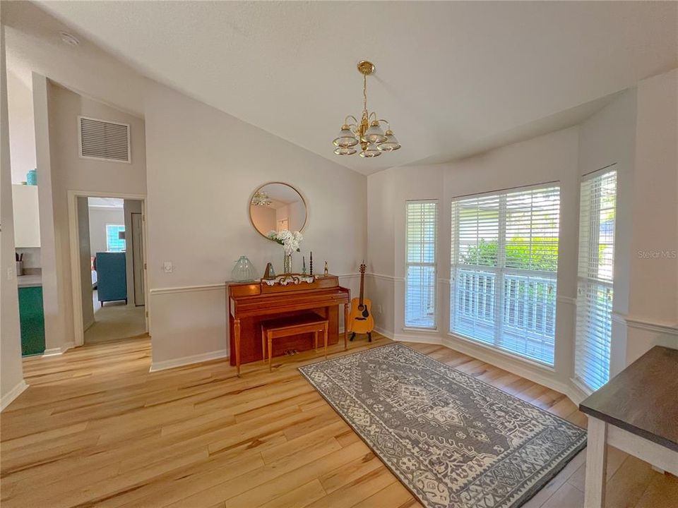 Active With Contract: $2,250 (3 beds, 2 baths, 1558 Square Feet)