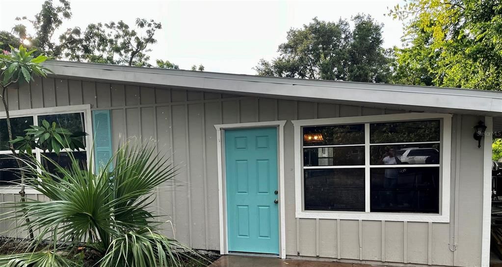 For Rent: $2,550 (4 beds, 2 baths, 1575 Square Feet)