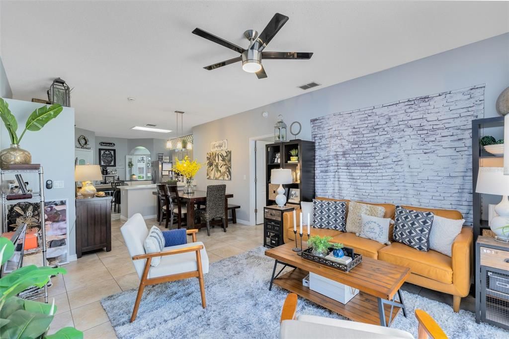 Active With Contract: $445,000 (4 beds, 2 baths, 1806 Square Feet)