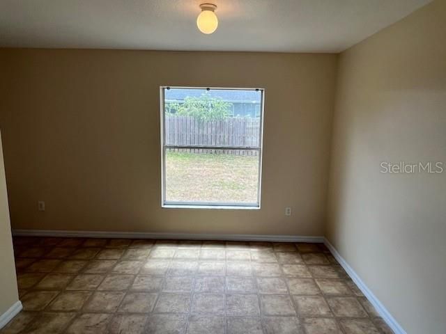 Active With Contract: $1,400 (3 beds, 2 baths, 1092 Square Feet)