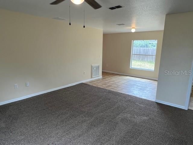 Active With Contract: $1,400 (3 beds, 2 baths, 1092 Square Feet)