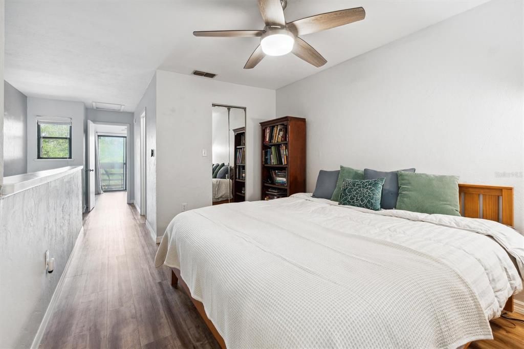 Active With Contract: $190,000 (2 beds, 1 baths, 1020 Square Feet)