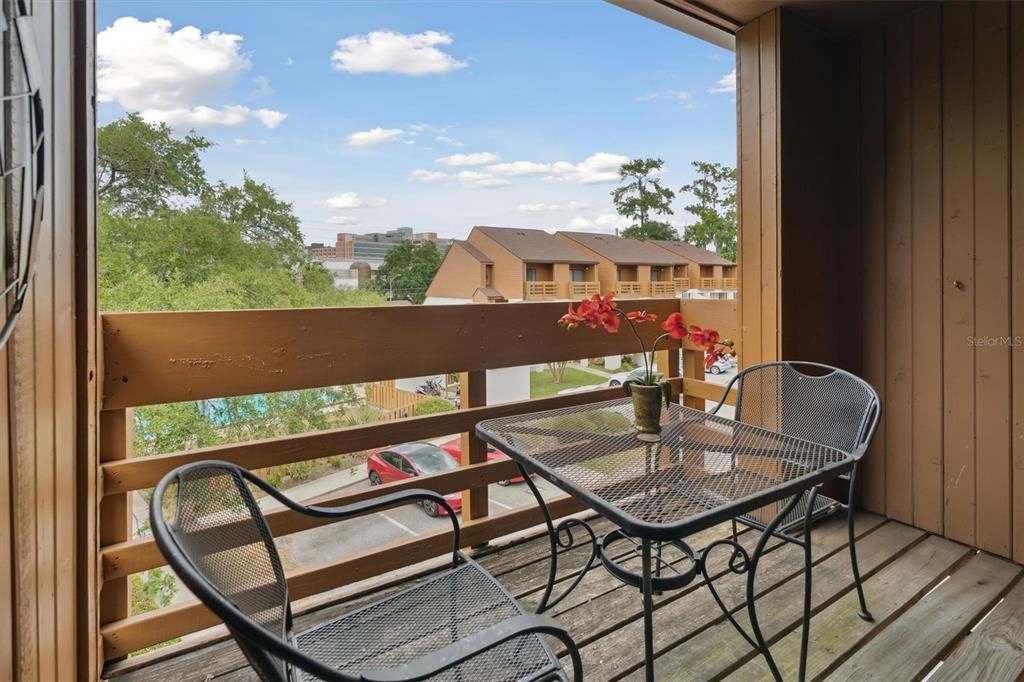 Second bedroom balcony