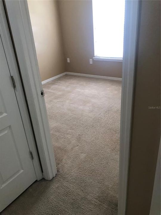 For Rent: $2,100 (3 beds, 2 baths, 1716 Square Feet)