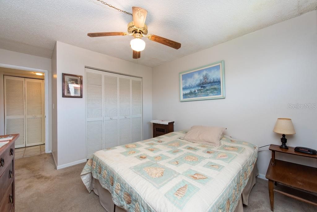 For Sale: $260,000 (2 beds, 2 baths, 1200 Square Feet)