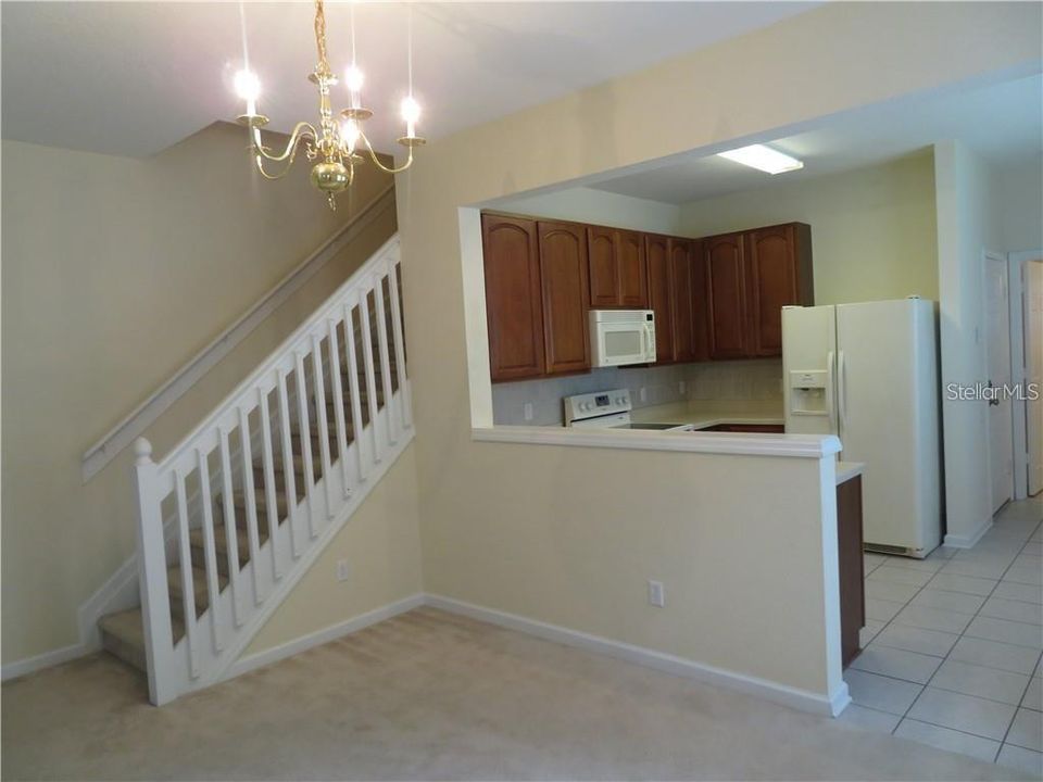 For Rent: $2,095 (3 beds, 2 baths, 1647 Square Feet)