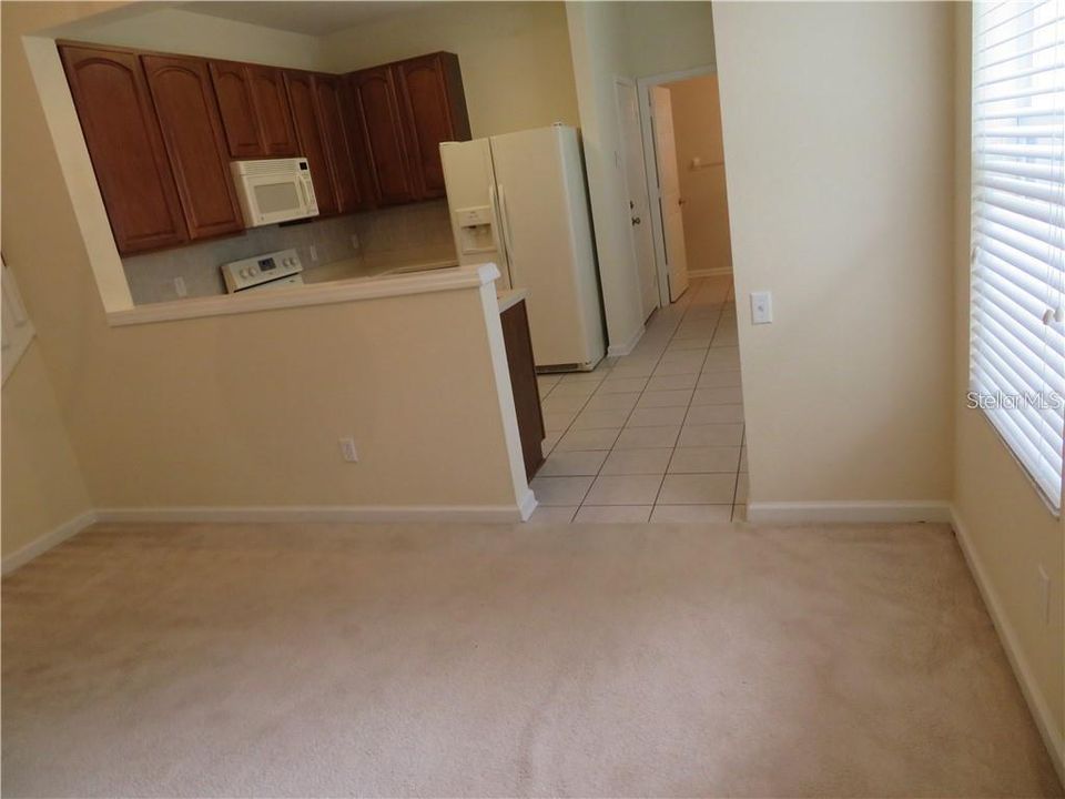 For Rent: $2,095 (3 beds, 2 baths, 1647 Square Feet)