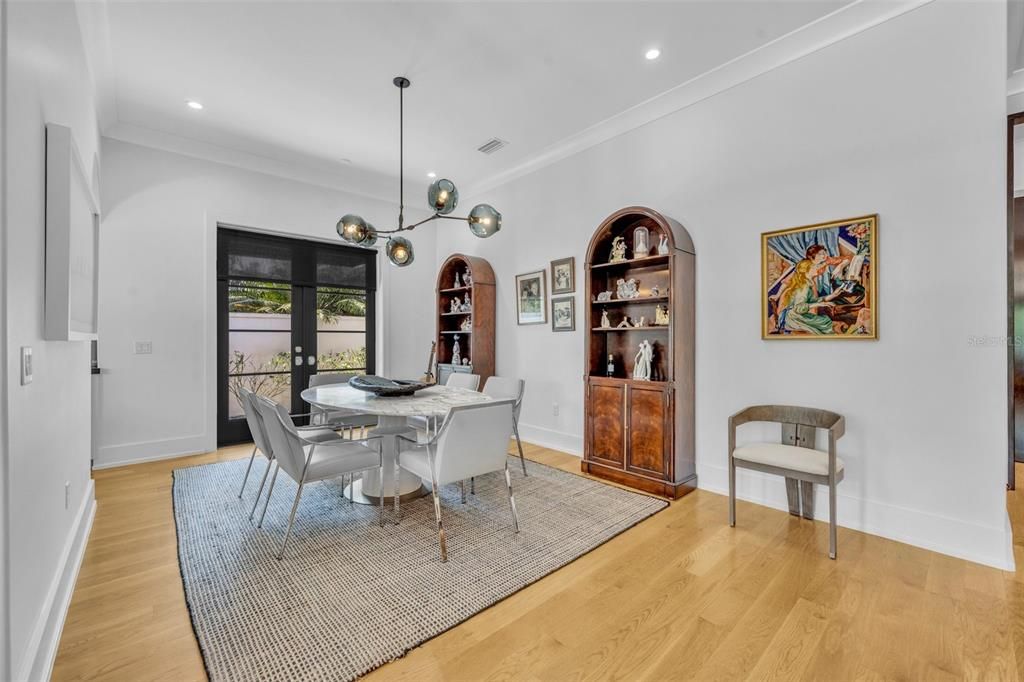 Dining room with plenty of room to expand the table for a large dinner party