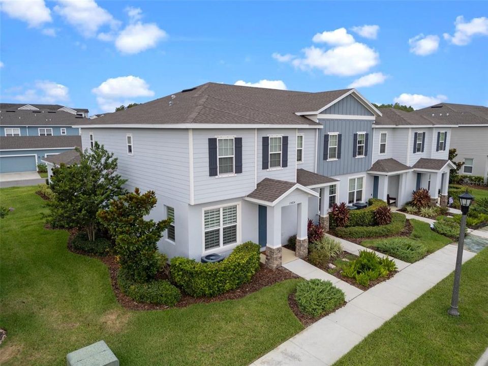 Active With Contract: $399,500 (3 beds, 2 baths, 1772 Square Feet)