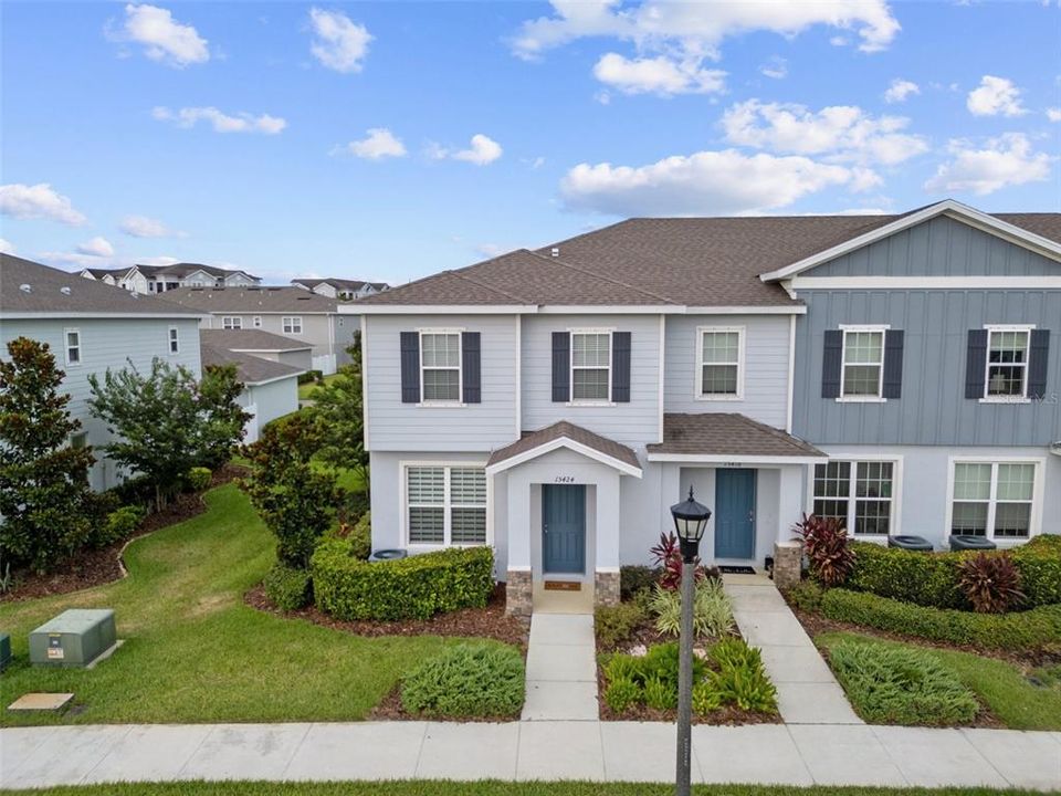Active With Contract: $399,500 (3 beds, 2 baths, 1772 Square Feet)