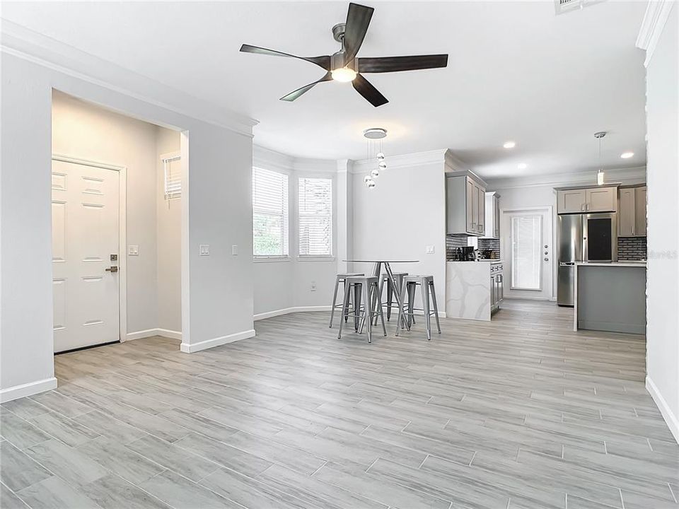 Active With Contract: $319,990 (3 beds, 2 baths, 1378 Square Feet)