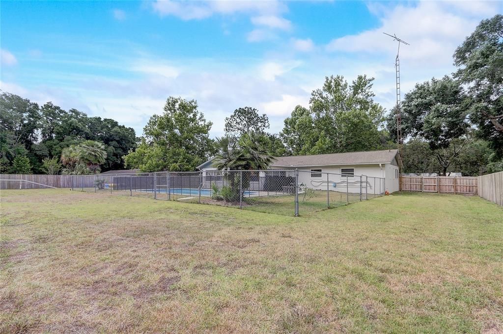 For Sale: $449,000 (3 beds, 2 baths, 2302 Square Feet)