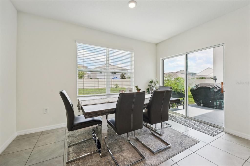 Active With Contract: $424,900 (3 beds, 2 baths, 1961 Square Feet)