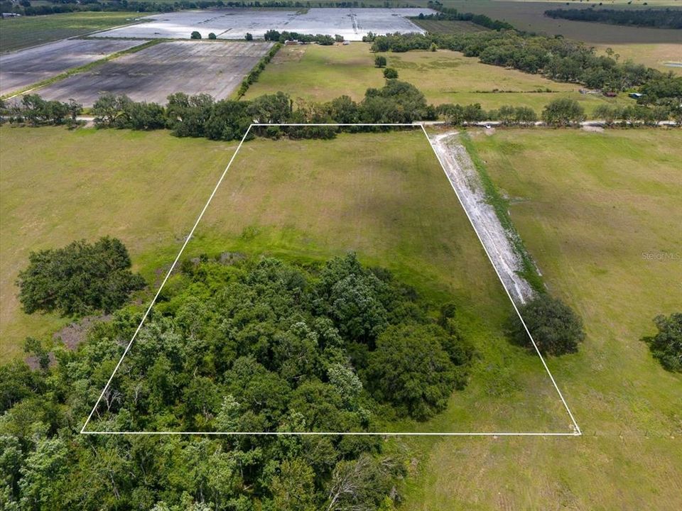 На продажу: $269,000 (5.28 acres)