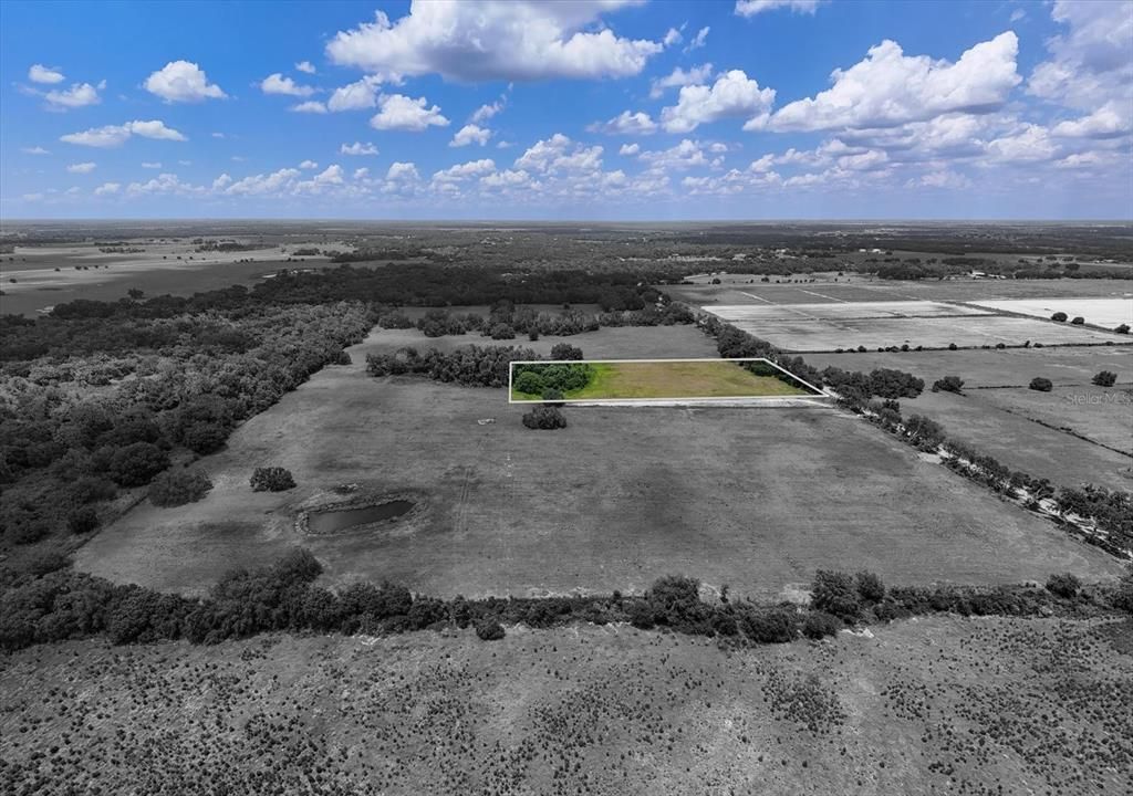 На продажу: $269,000 (5.28 acres)