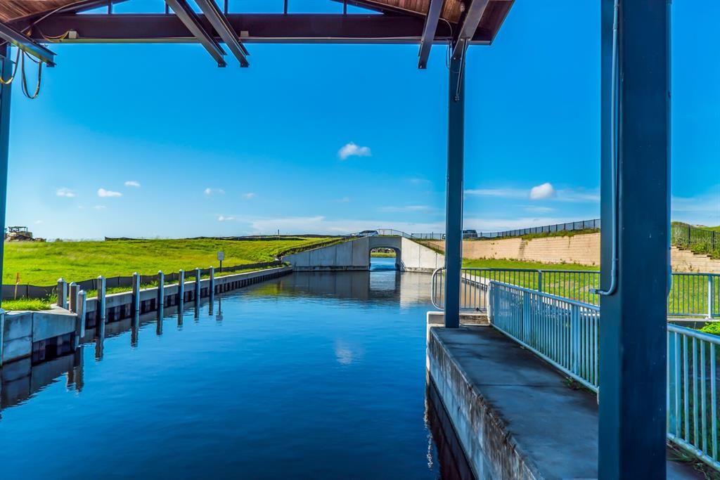 Boat lift