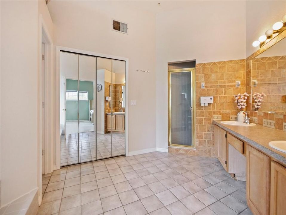For Sale: $499,000 (4 beds, 2 baths, 2223 Square Feet)