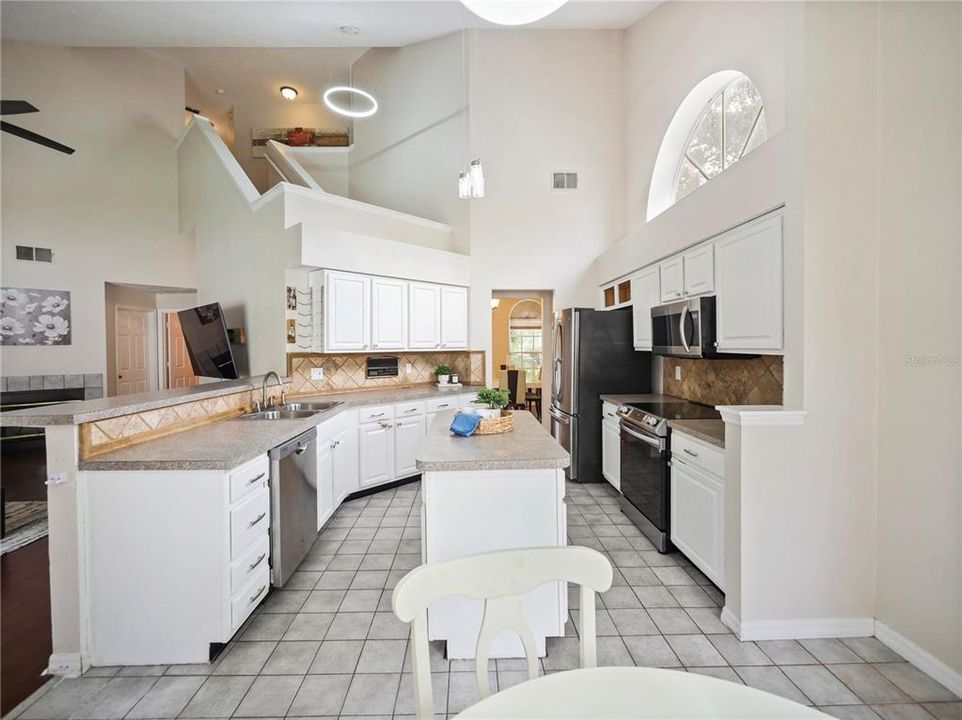 For Sale: $499,000 (4 beds, 2 baths, 2223 Square Feet)