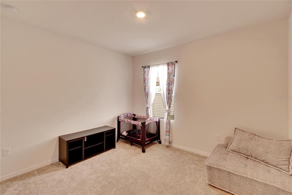 Guest Bedroom downstairs