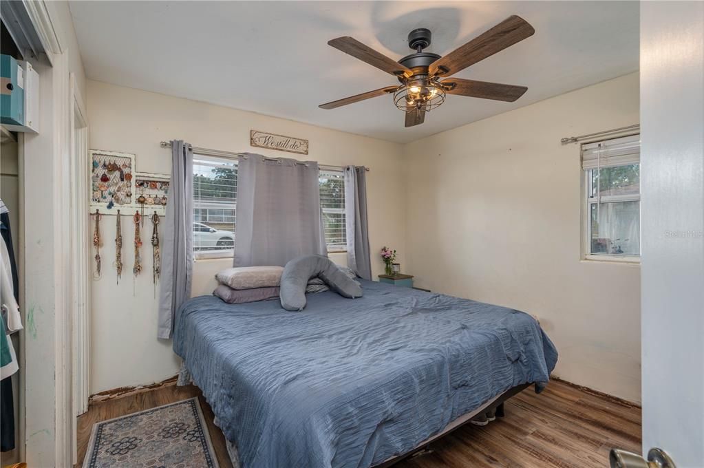 For Sale: $255,000 (3 beds, 1 baths, 1456 Square Feet)
