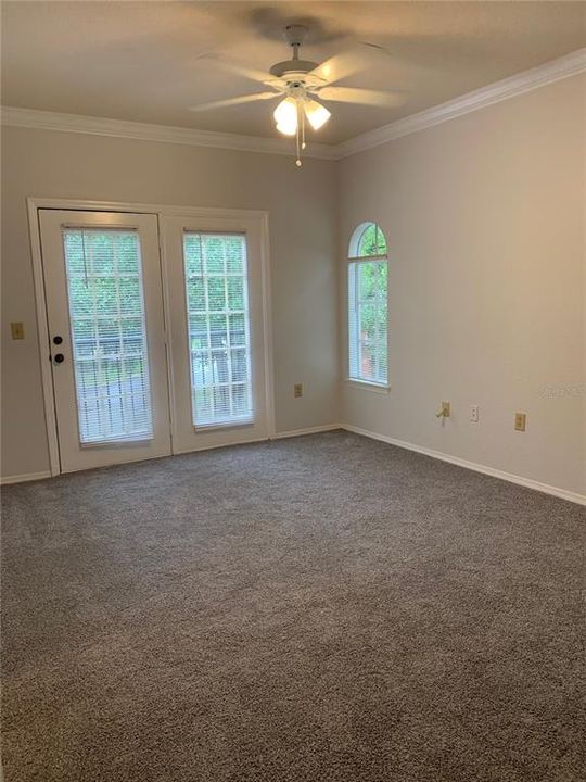 Active With Contract: $169,000 (1 beds, 1 baths, 846 Square Feet)