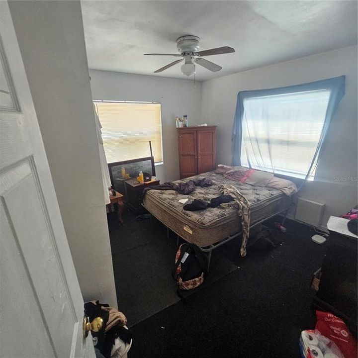 For Sale: $220,000 (2 beds, 1 baths, 790 Square Feet)