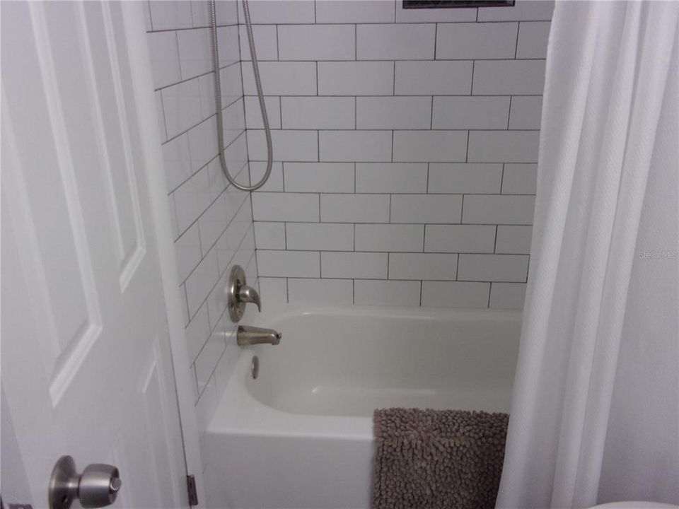 For Rent: $2,200 (2 beds, 2 baths, 1089 Square Feet)