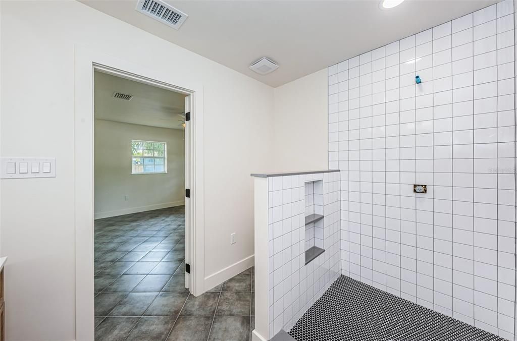 Active With Contract: $495,000 (3 beds, 2 baths, 1272 Square Feet)