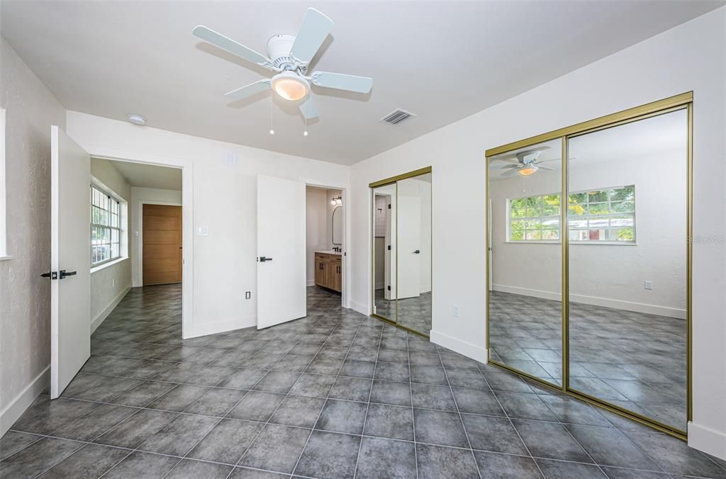 Active With Contract: $495,000 (3 beds, 2 baths, 1272 Square Feet)