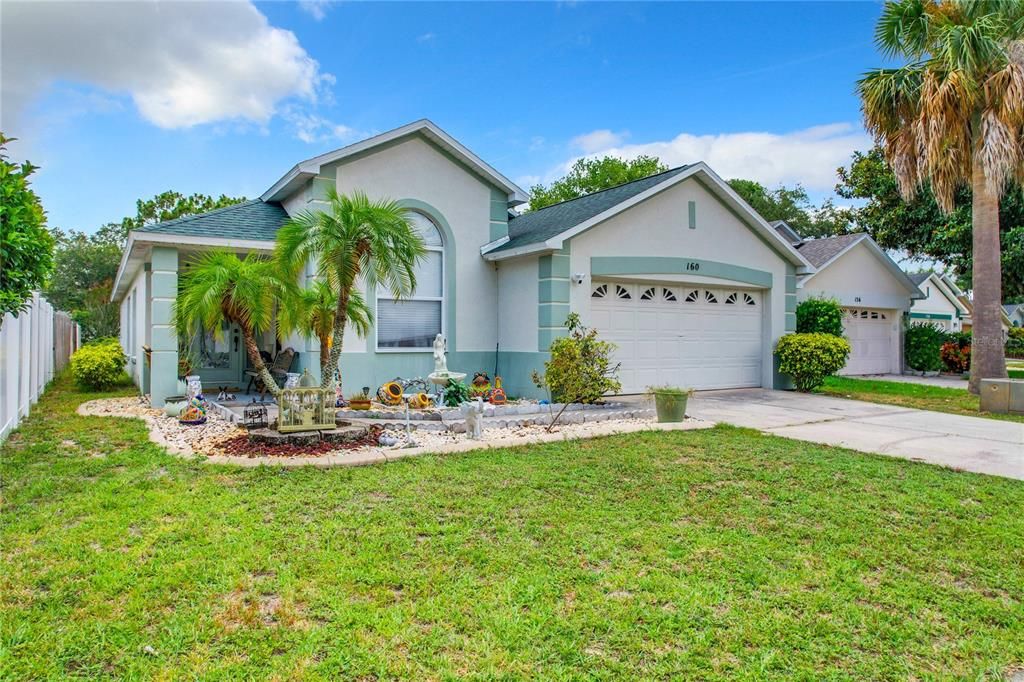 For Sale: $450,000 (4 beds, 2 baths, 1979 Square Feet)