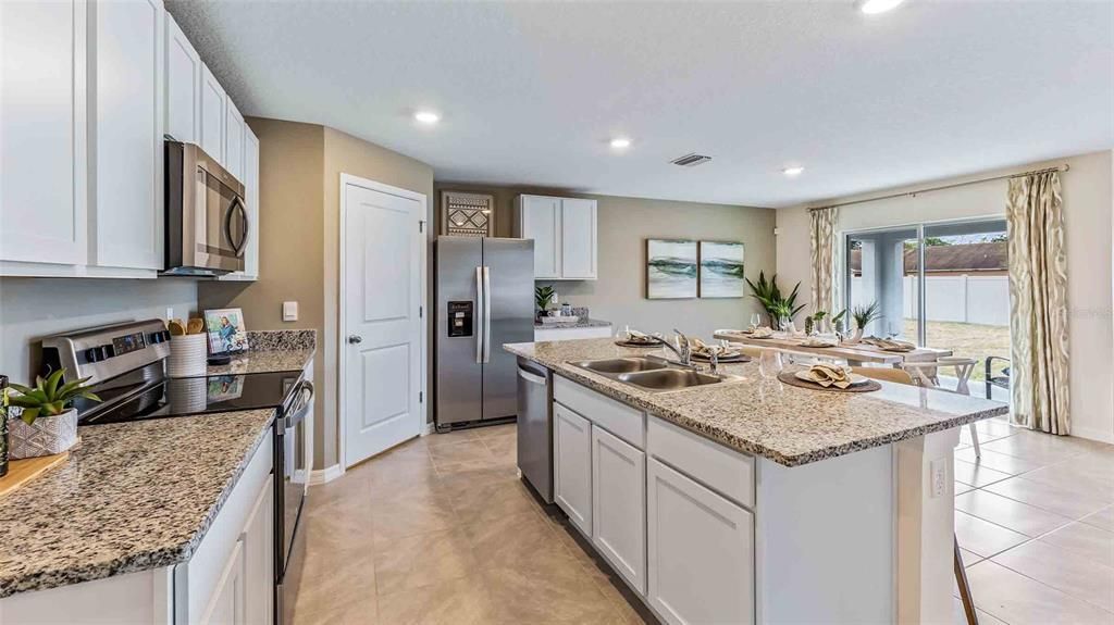 Active With Contract: $362,990 (4 beds, 2 baths, 1828 Square Feet)