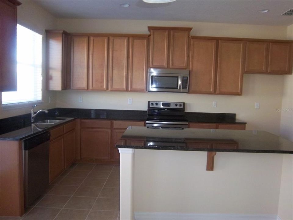 For Rent: $2,785 (3 beds, 2 baths, 1720 Square Feet)