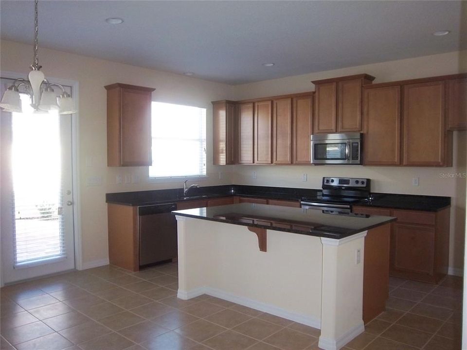 For Rent: $2,785 (3 beds, 2 baths, 1720 Square Feet)