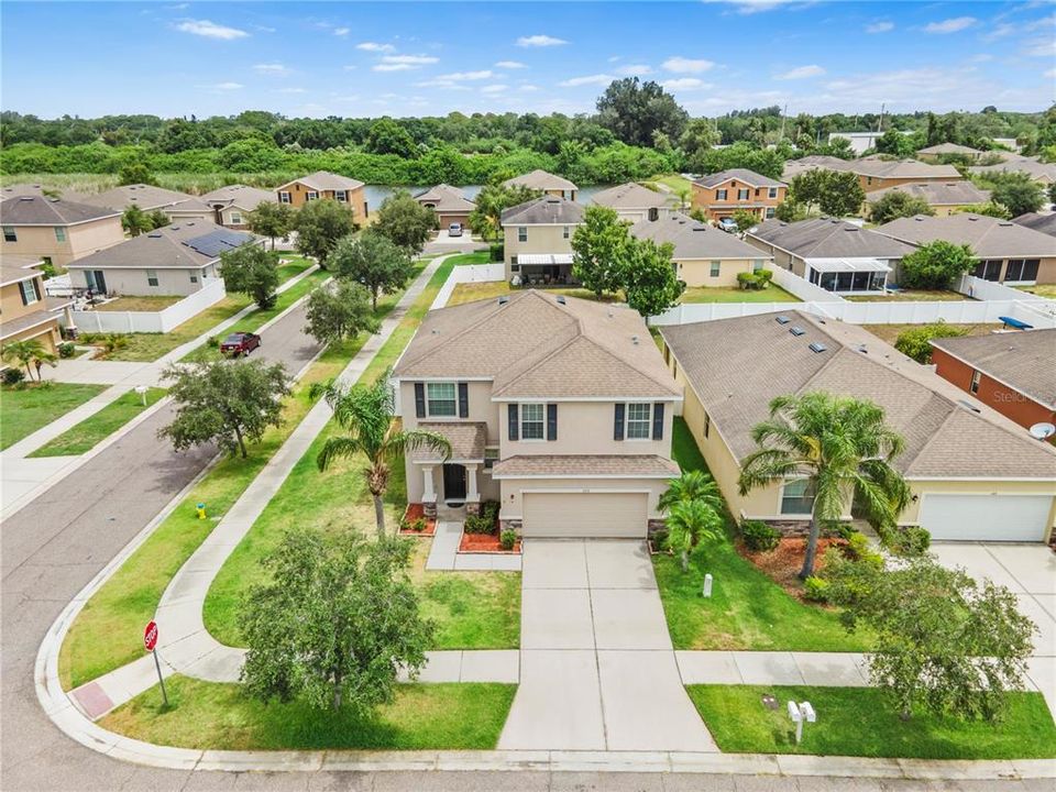 Active With Contract: $410,000 (4 beds, 2 baths, 2387 Square Feet)